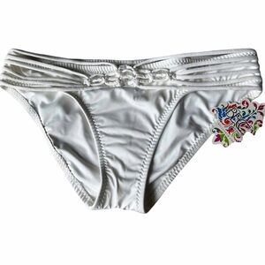 NWT BECCA by Rebecca Virtue White Macramé White Bikini Bottoms Size M